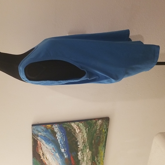 Tank top size Large in turquoise. - Picture 2 of 3